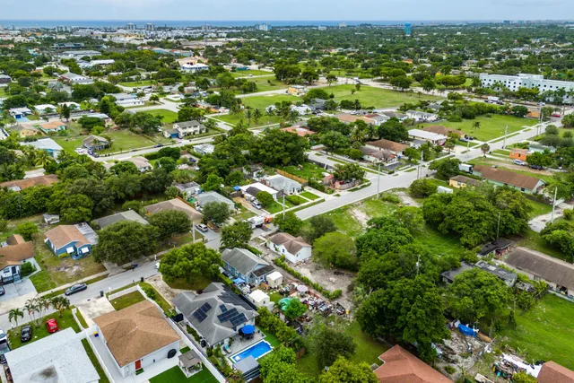 $2,000 | 114 Northwest 10th Avenue, Delray Beach, FL 33444