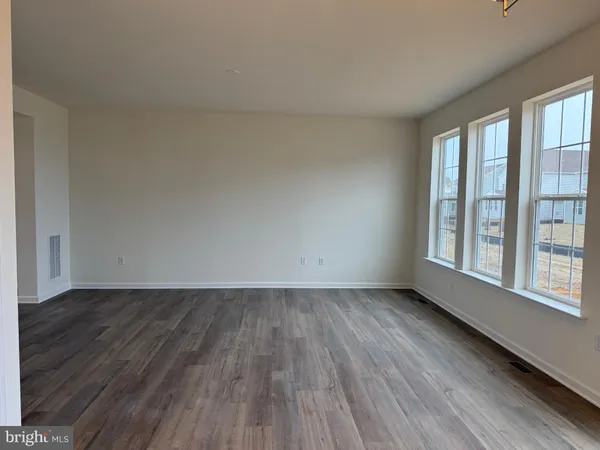 $1,950 | 414 Maclaren Lane, Middletown, DE 19709