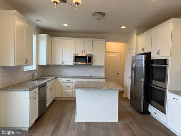 $1,950 | 414 Maclaren Lane, Middletown, DE 19709