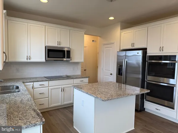 $1,950 | 414 Maclaren Lane, Middletown, DE 19709