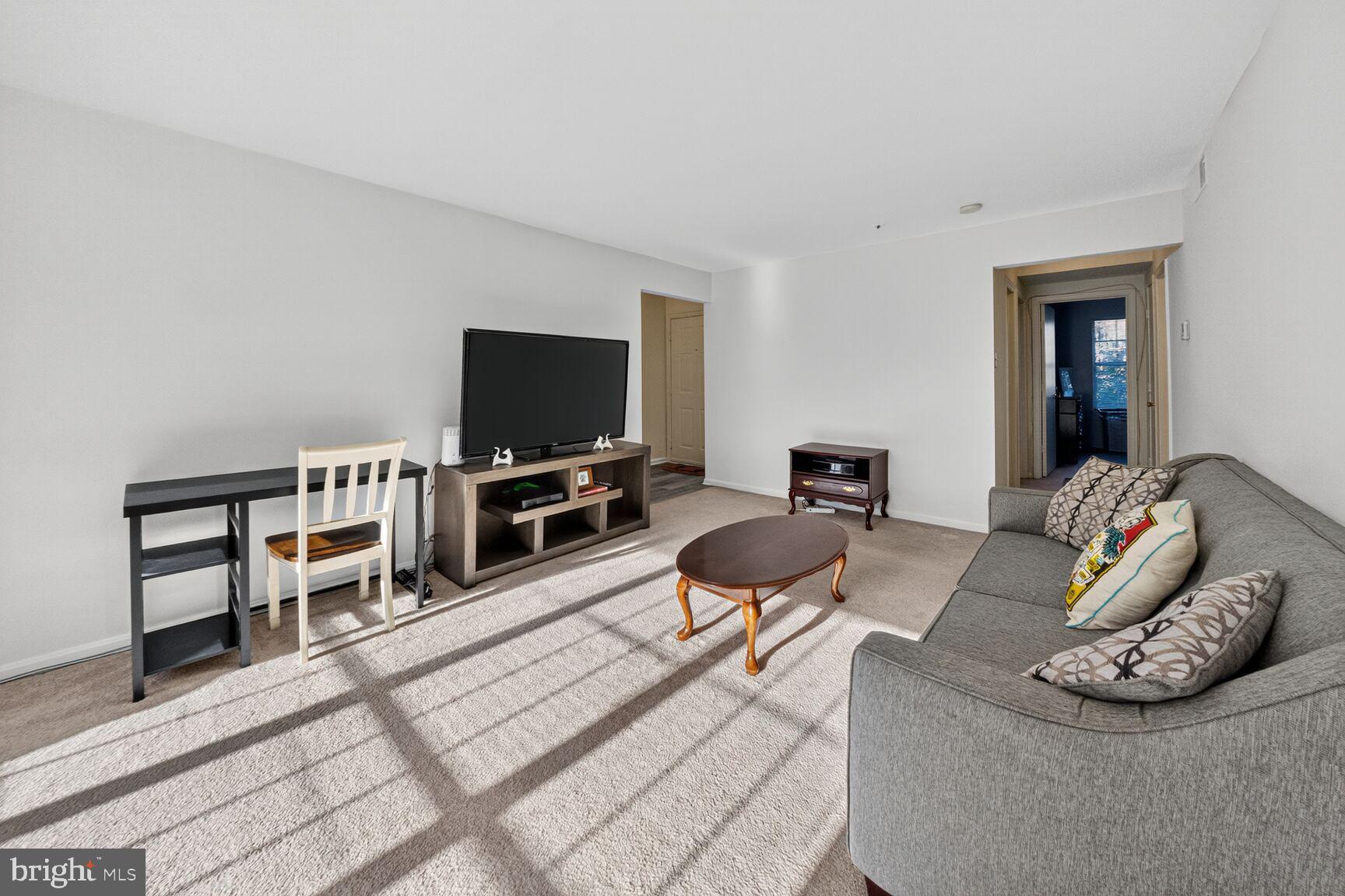 14901 McKisson Court, Unit 7CC Silver Spring, MD 20906 - Photo 3 of 34 View from Sunroom/Den (note the foyer entrance)