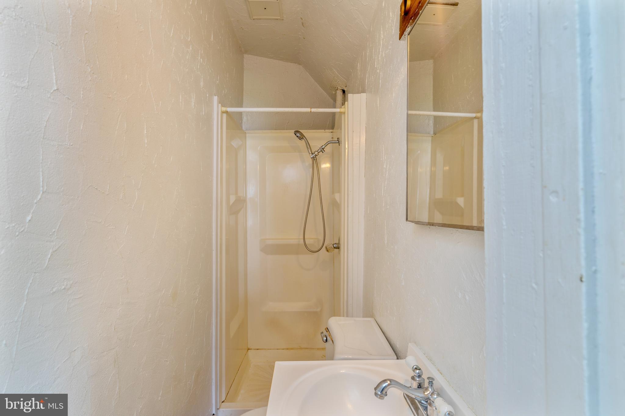 1722 South Rolling Road Baltimore, MD 21227 - Photo 23 of 37 Unit B