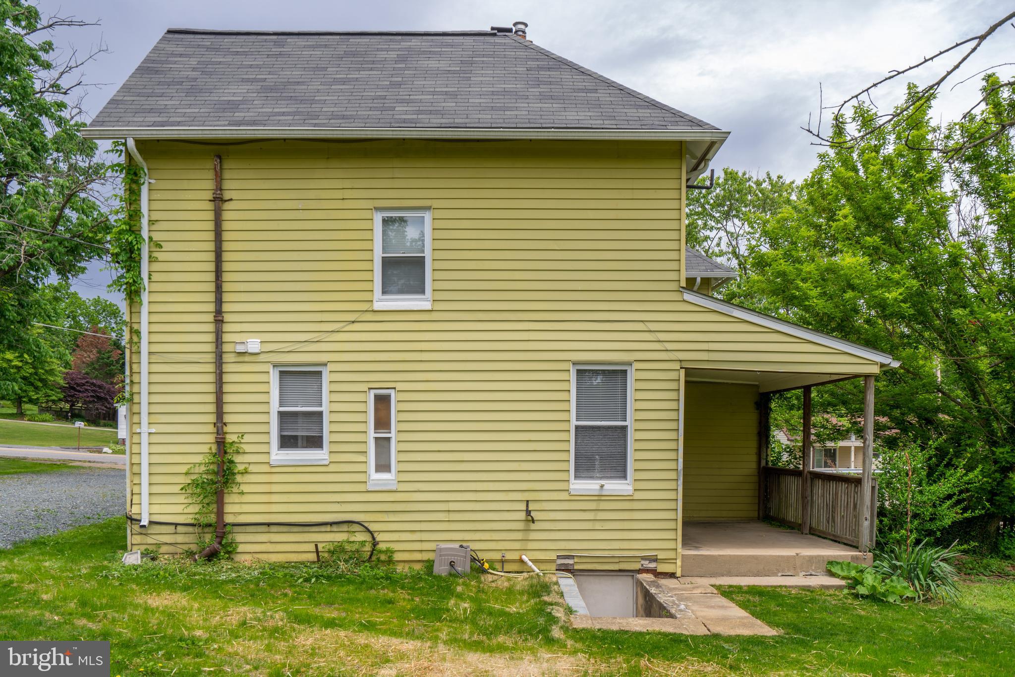 1722 South Rolling Road Baltimore, MD 21227 - Photo 4 of 37