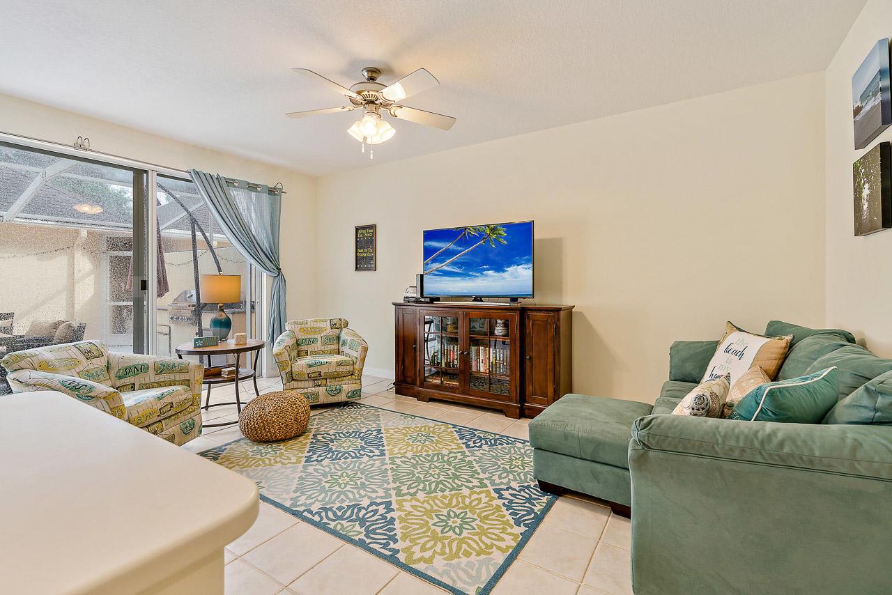 312 Legare Court Jupiter, FL 33458 - Photo 11 of 20 Family Room