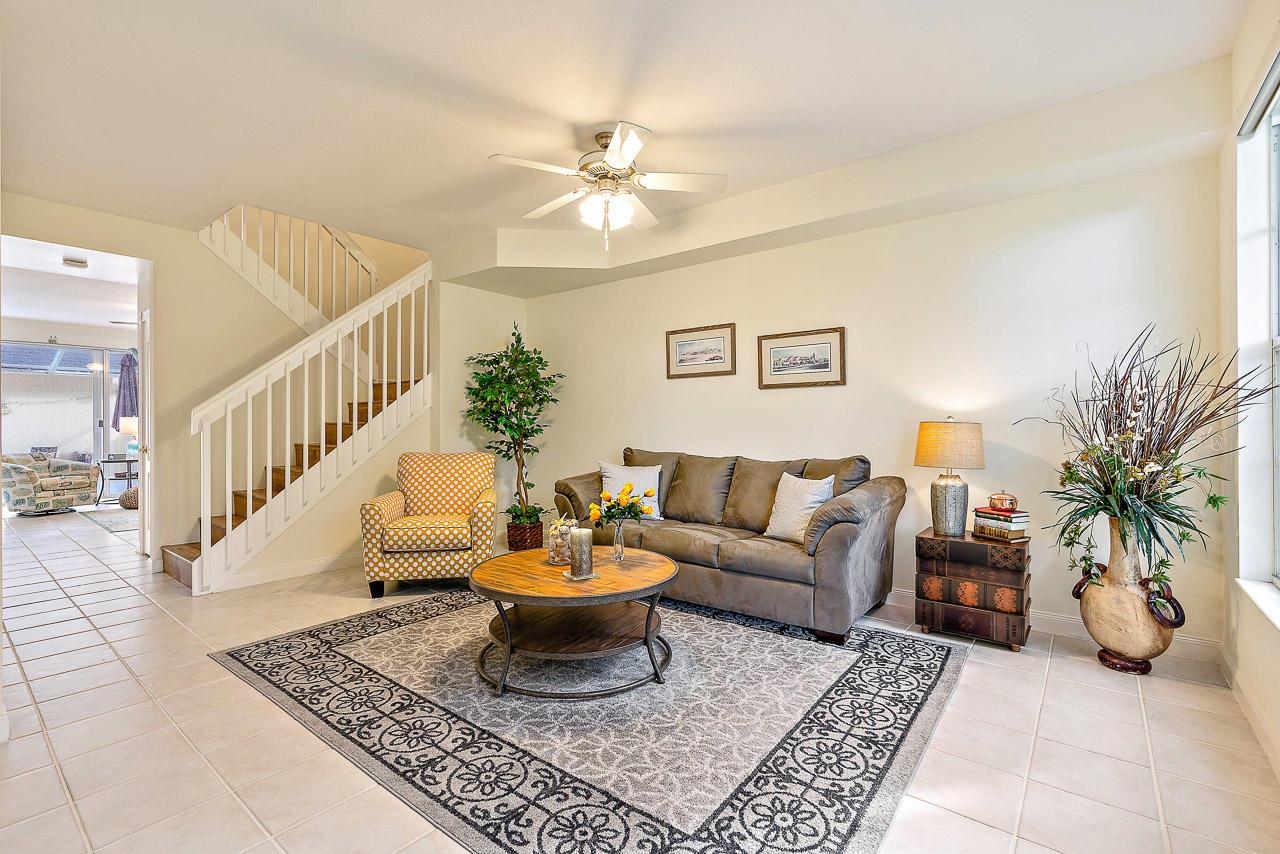 312 Legare Court Jupiter, FL 33458 - Photo 4 of 20 Living Room