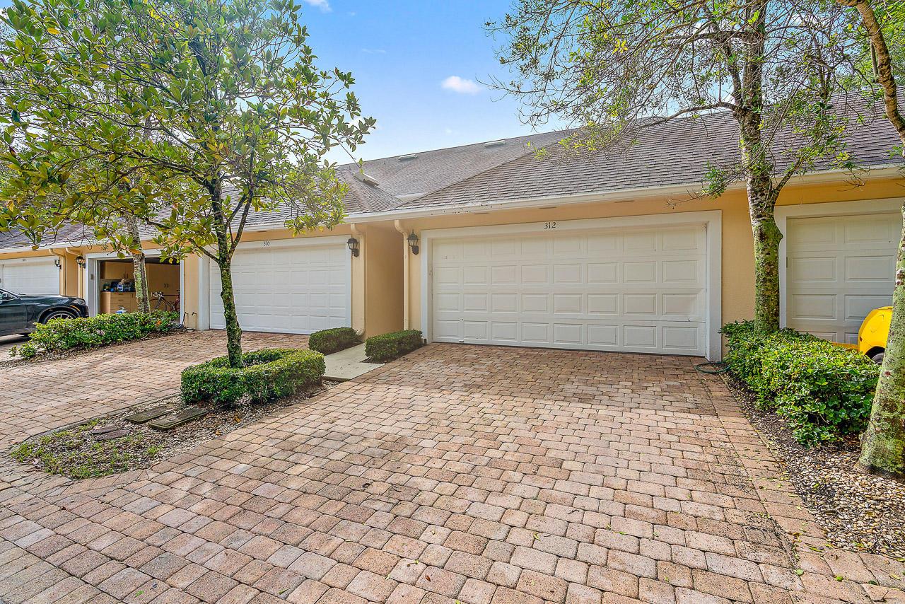 312 Legare Court Jupiter, FL 33458 - Photo 9 of 20 2 Car Garage