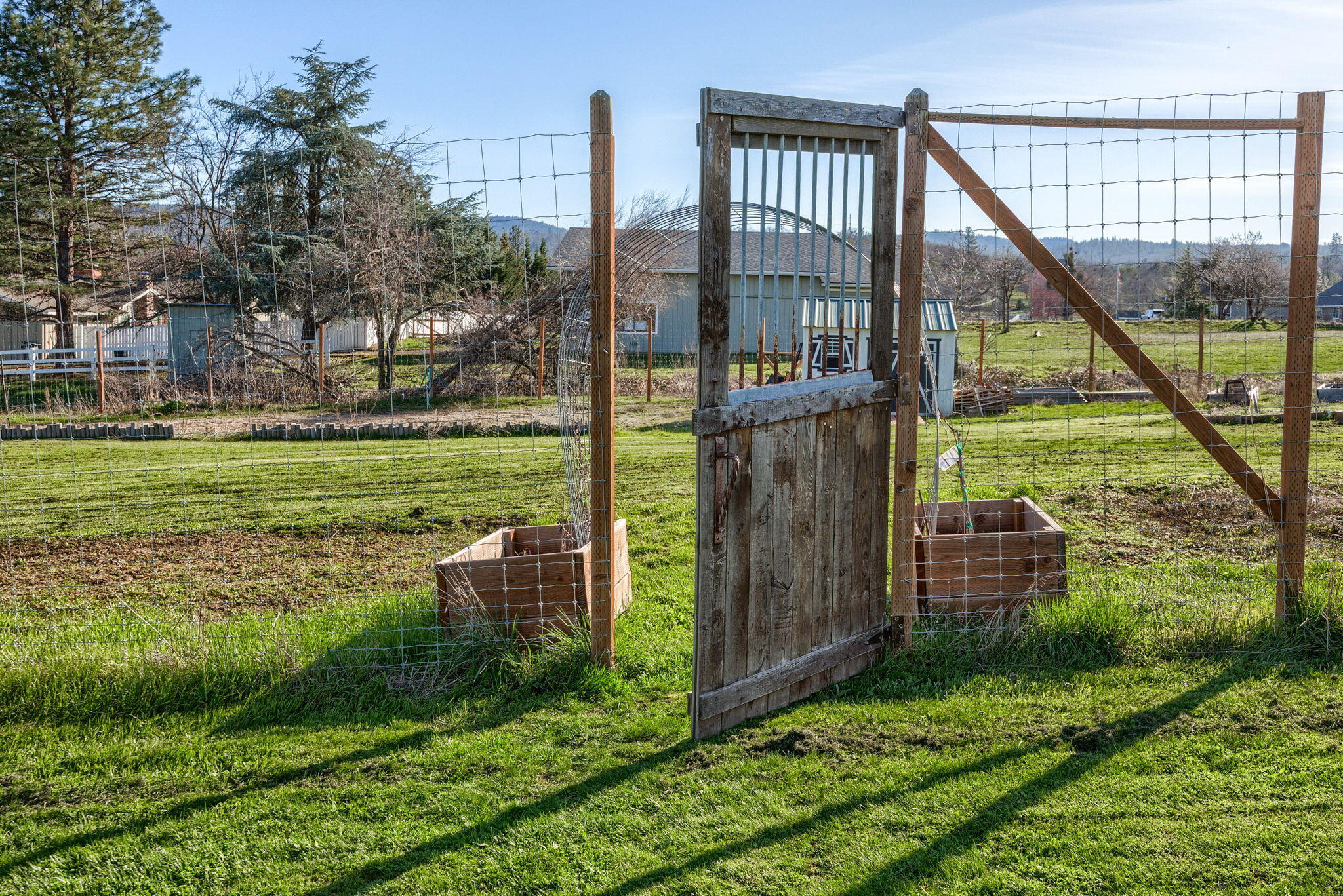 893 Old Stage Road Central Point, OR 97502 - Photo 41 of 50 Gallery Image 41