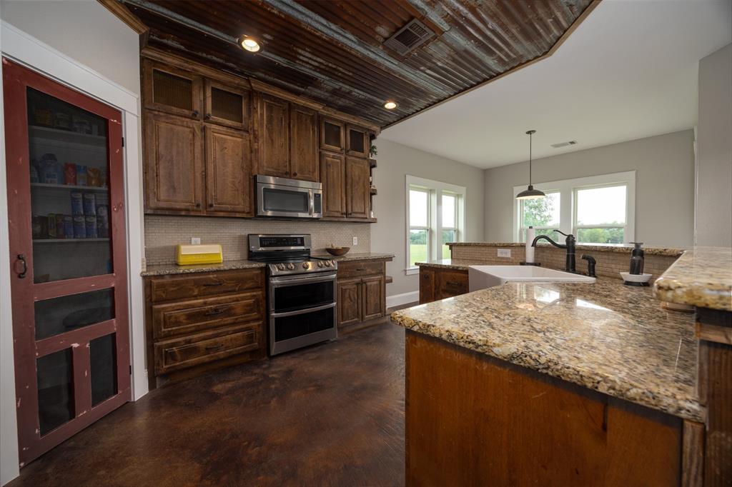 191 Bell Road Van Alstyne, TX 75495 - Photo 10 of 40
