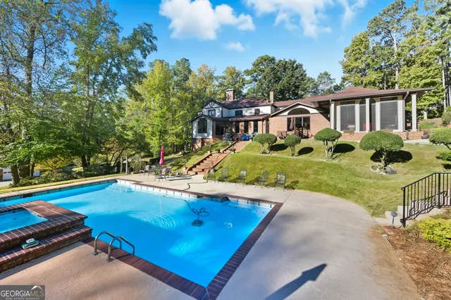 a view of a house with pool