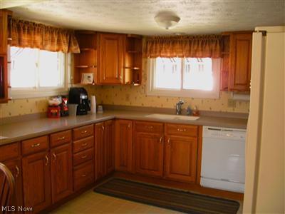 2330 River Road Willoughby, OH 44094 - Photo 6 of 23 Gallery Image 6