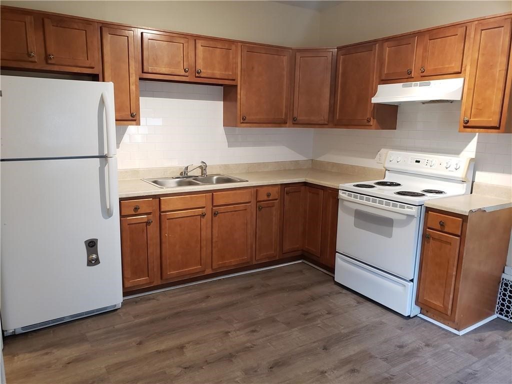 36 Berkshire Street Rochester, NY 14607 - Photo 2 of 15