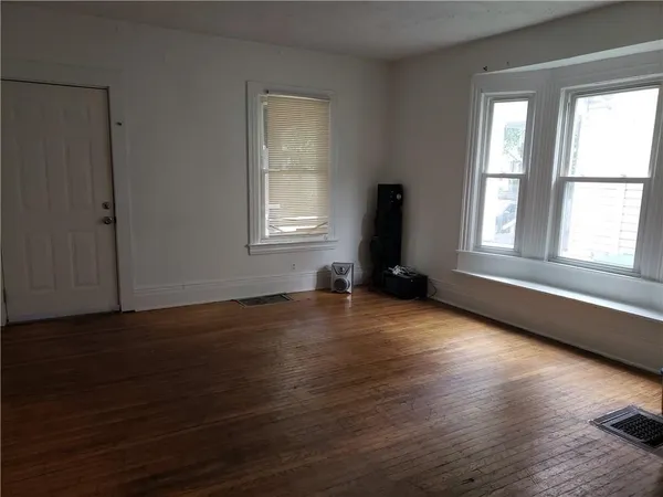 $2,400 | 36 Berkshire Street, Rochester, NY 14607