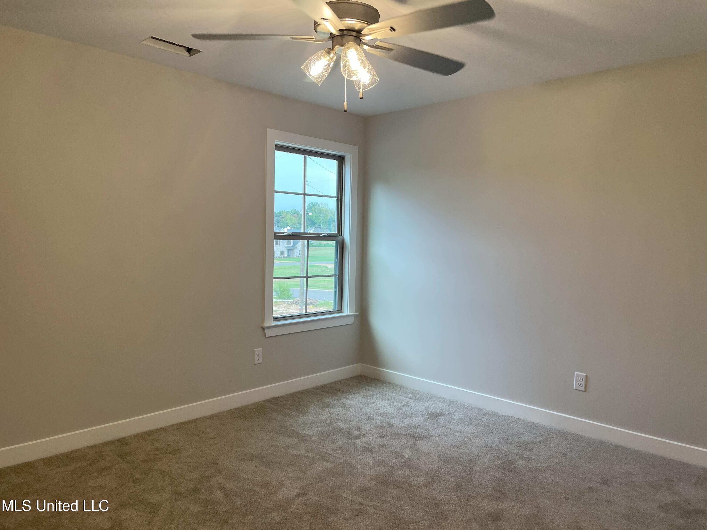 9092 Bennett Trail Hernando, MS 38632 - Photo 14 of 18 Up Bedroom 1