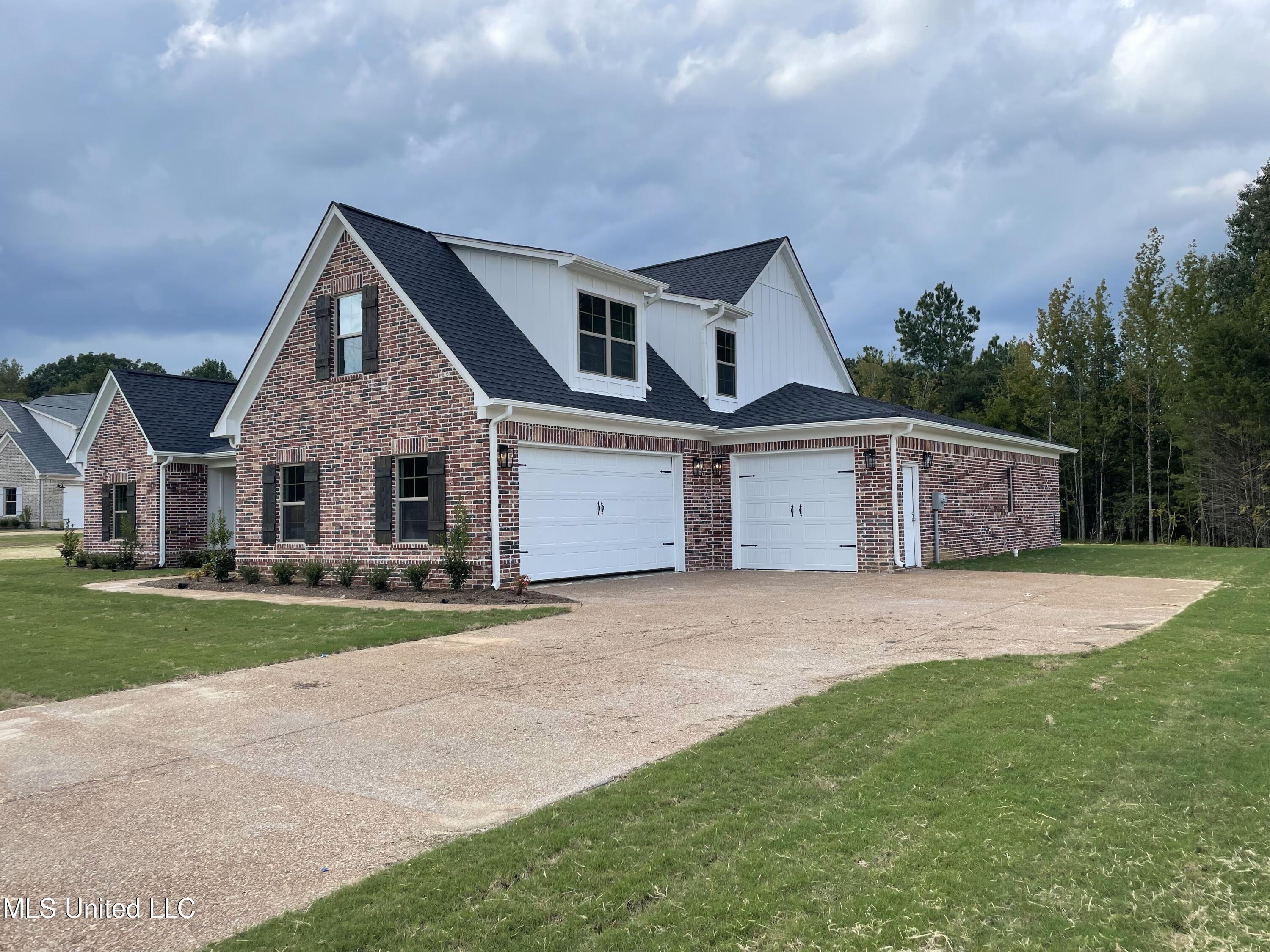 9092 Bennett Trail Hernando, MS 38632 - Photo 2 of 18 Side View