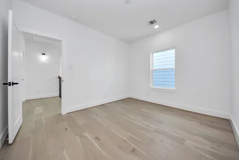 $570,000 | 927 Fisher Street, Unit B, Houston, TX 77018