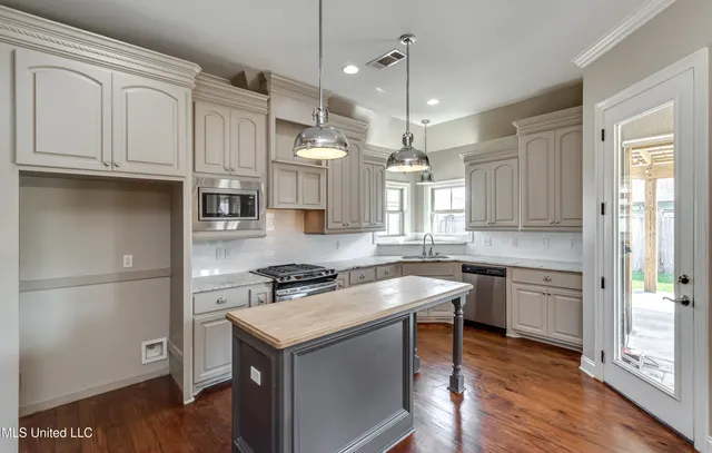 $342,000 | 261 Bellamy Court, Flowood, MS 39232