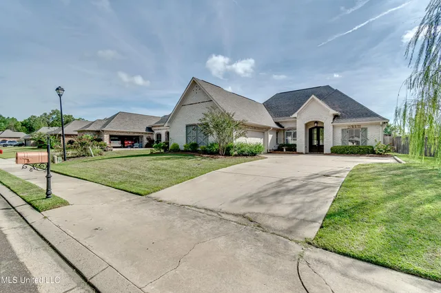 $342,000 | 261 Bellamy Court, Flowood, MS 39232
