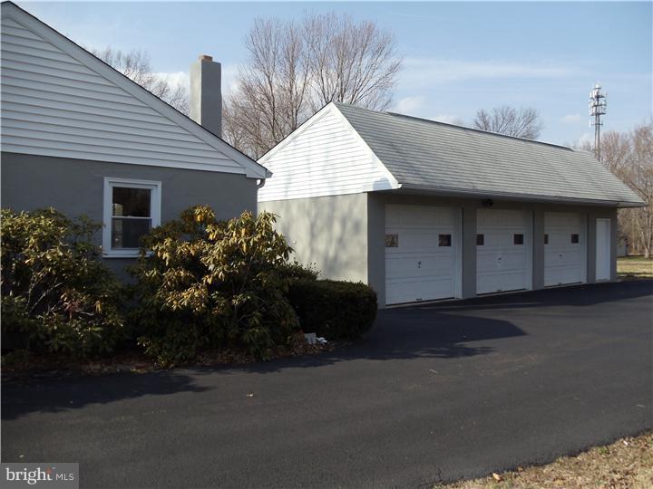 451 Wells Road Doylestown, PA 18901 - Photo 3 of 10 Garage