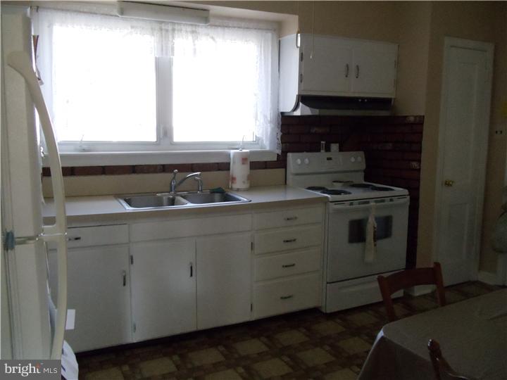 451 Wells Road Doylestown, PA 18901 - Photo 6 of 10 Kitchen