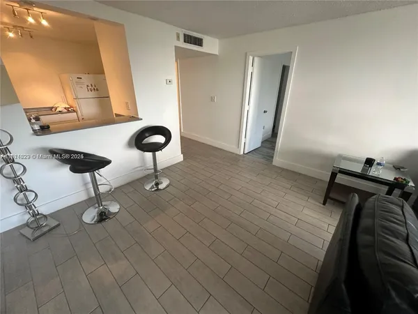 $138,500 | 486 Northwest 165th Street, Unit B303, Miami, FL 33169