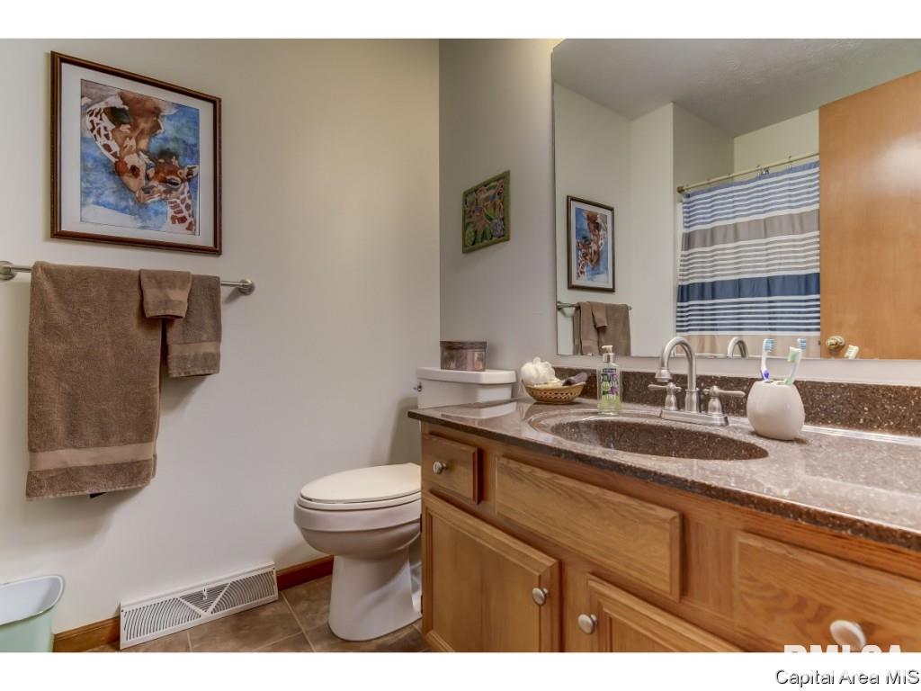 1212 Christopher Lane Springfield, IL 62712 - Photo 10 of 20
