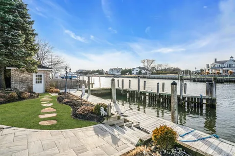 $2,799,000 | 10 Beech Road, Islip, NY 11751