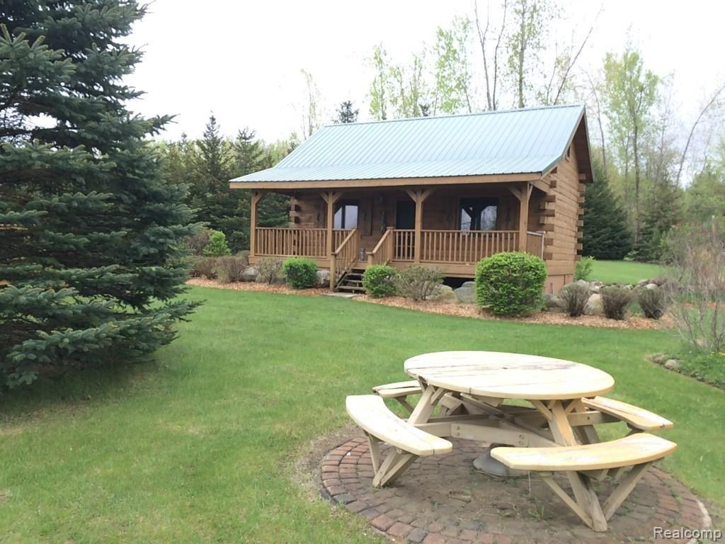 3560 Sutton Road Dryden, MI 48428 - Photo 20 of 41 IMG_5822.jpg