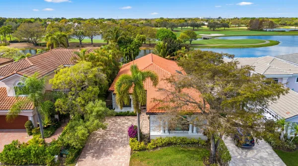 $6,900 | 2055 Regents Boulevard, West Palm Beach, FL 33409