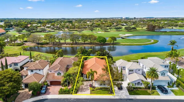 $6,900 | 2055 Regents Boulevard, West Palm Beach, FL 33409