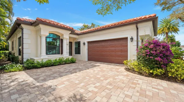 $6,900 | 2055 Regents Boulevard, West Palm Beach, FL 33409