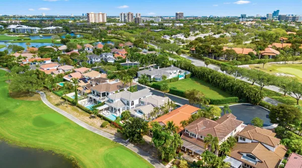 $6,900 | 2055 Regents Boulevard, West Palm Beach, FL 33409