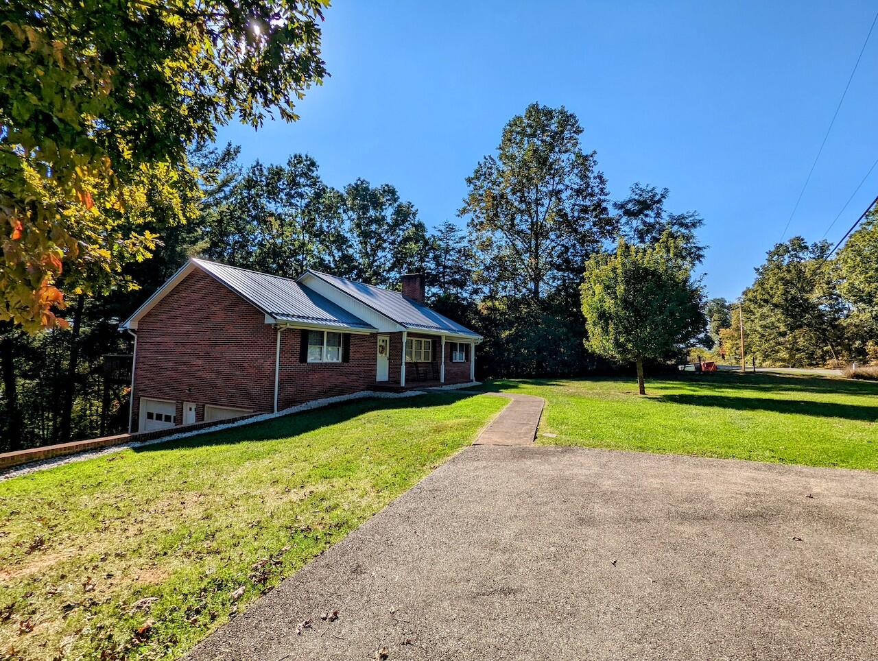 974 Iron Ridge Road Rocky Mount, VA 24151 - Photo 36 of 46 PXL_20231012_1910412672