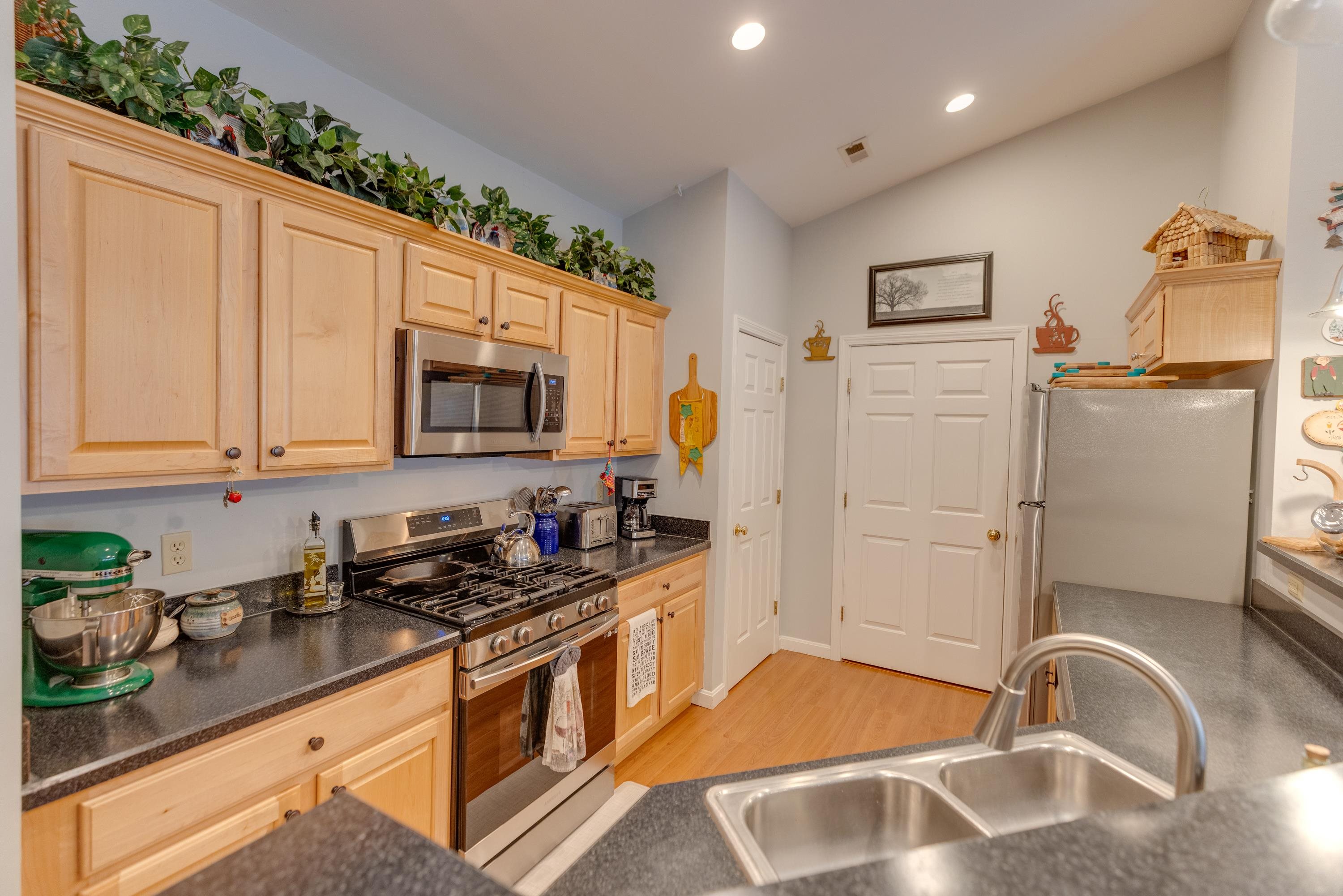 11 Blueberry Hill Road, Unit 3 Plymouth, NH 03264 - Photo 8 of 42