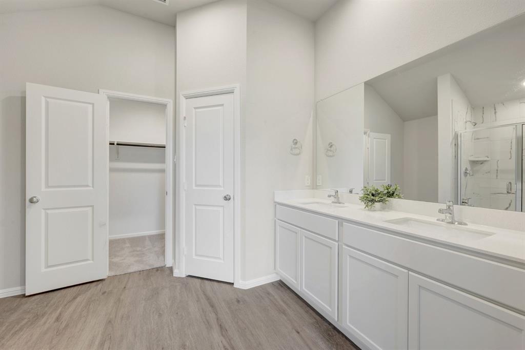 14212 Zealand Drive Pilot Point, TX 76258 - Photo 5 of 35 Gallery Image 5