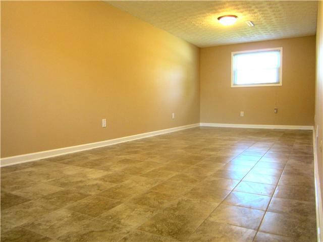 5369 Refugee Road Columbus, OH 43232 - Photo 19 of 25 Gallery Image 19
