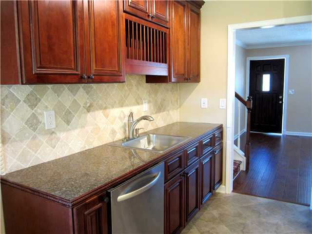 5369 Refugee Road Columbus, OH 43232 - Photo 8 of 25 Gallery Image 8