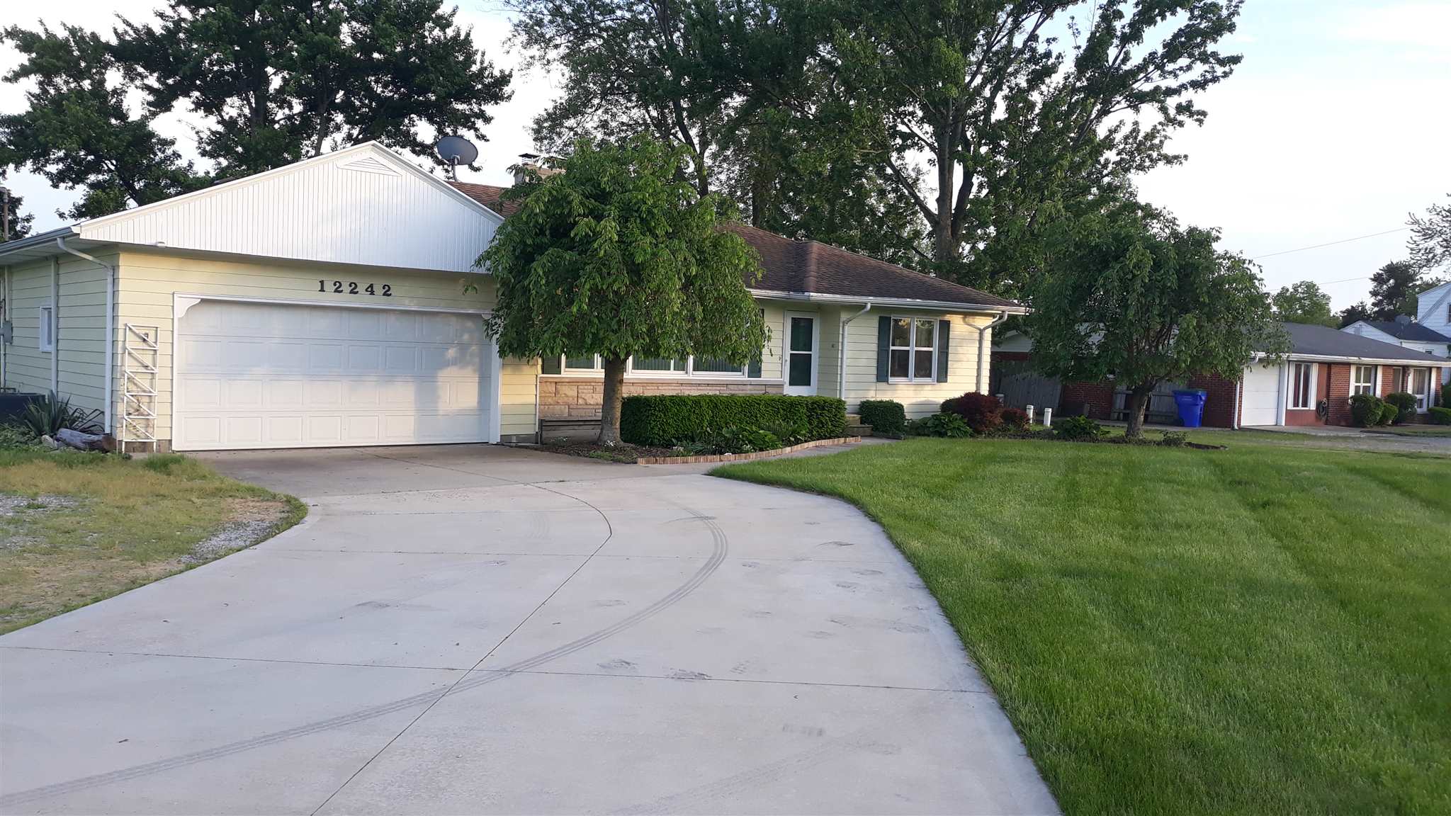 12242 Leo Road Fort Wayne, IN 46845 - Photo 1 of 1