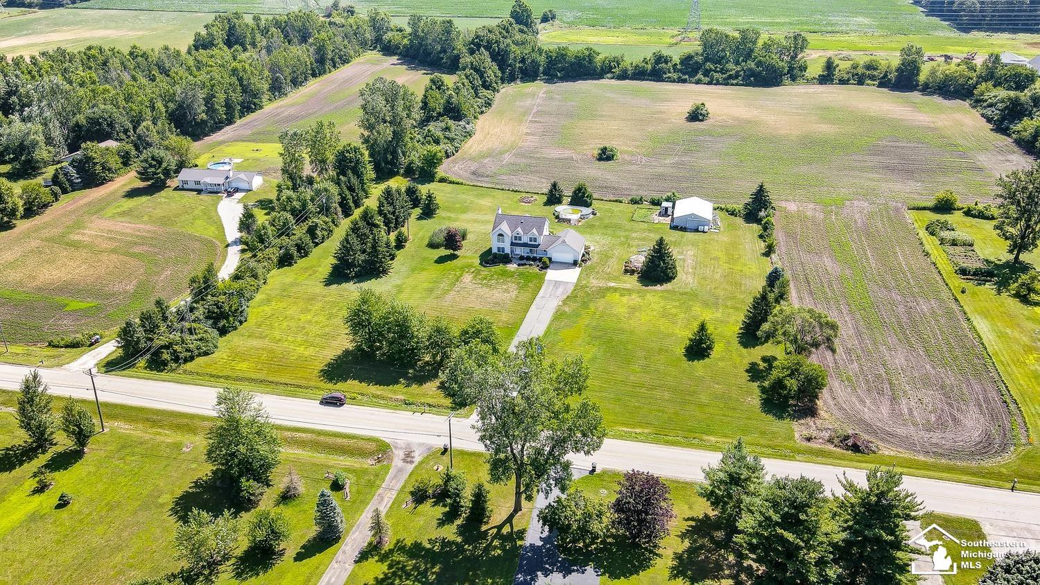 8680 Exeter Road Carleton, MI 48117 - Photo 3 of 54