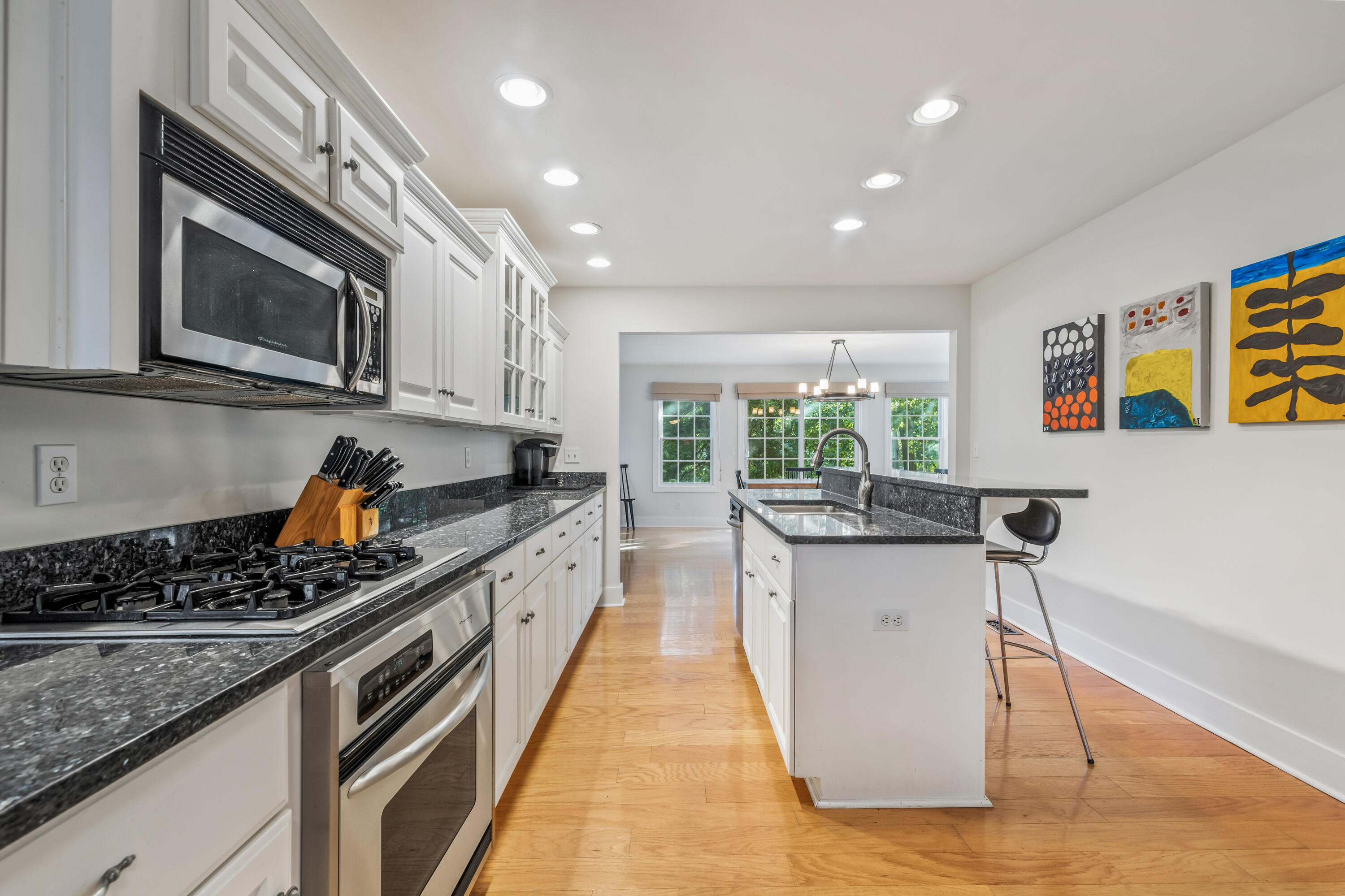 24 Upper Loch Vista Drive Williams Bay, WI 53191 - Photo 11 of 28 Kitchen