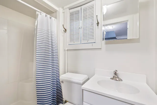 $1,850,000 | 24 Upper Loch Vista Drive, Williams Bay, WI 53191