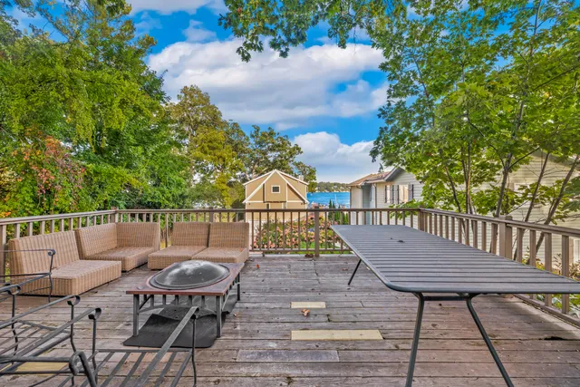 $1,850,000 | 24 Upper Loch Vista Drive, Williams Bay, WI 53191