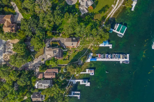 $1,850,000 | 24 Upper Loch Vista Drive, Williams Bay, WI 53191