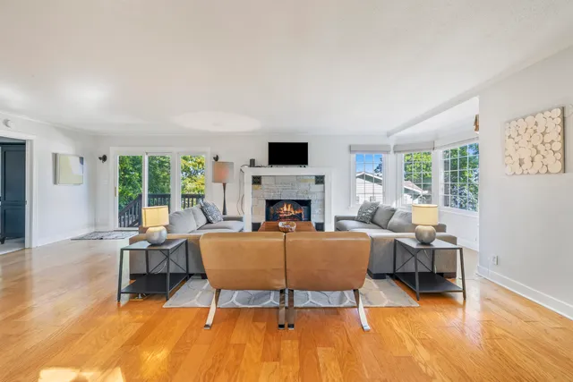 $1,850,000 | 24 Upper Loch Vista Drive, Williams Bay, WI 53191