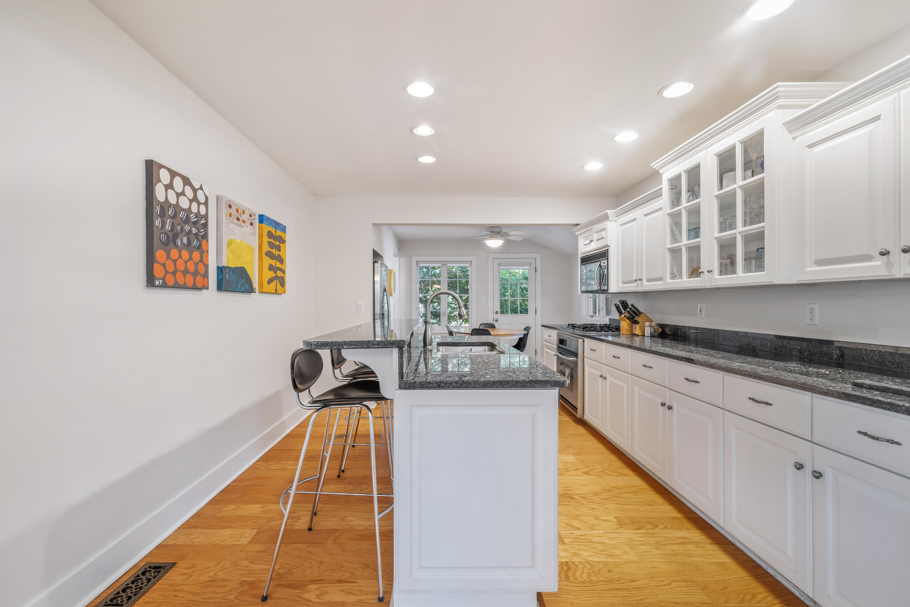24 Upper Loch Vista Drive Williams Bay, WI 53191 - Photo 10 of 28 Kitchen