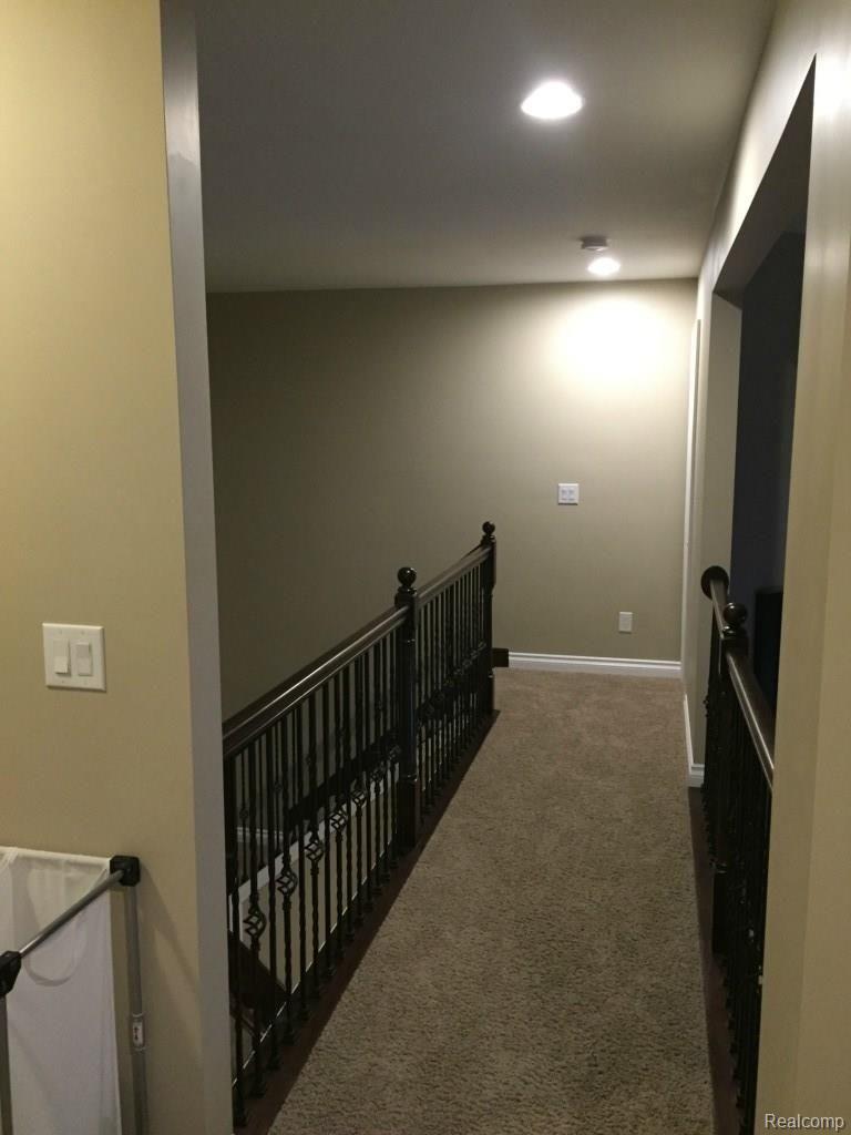 3445 Hazelton Avenue Rochester, MI 48307 - Photo 21 of 26 walkway.jpg