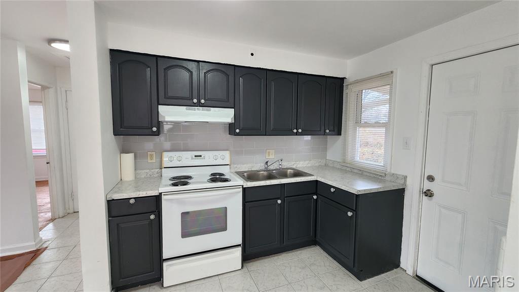 8115 Myrick Street Berkeley, MO 63134 - Photo 6 of 15