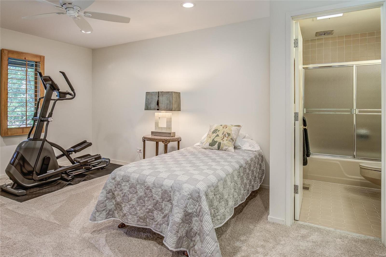 11820 Conway Road St. Louis, MO 63131 - Photo 28 of 44
