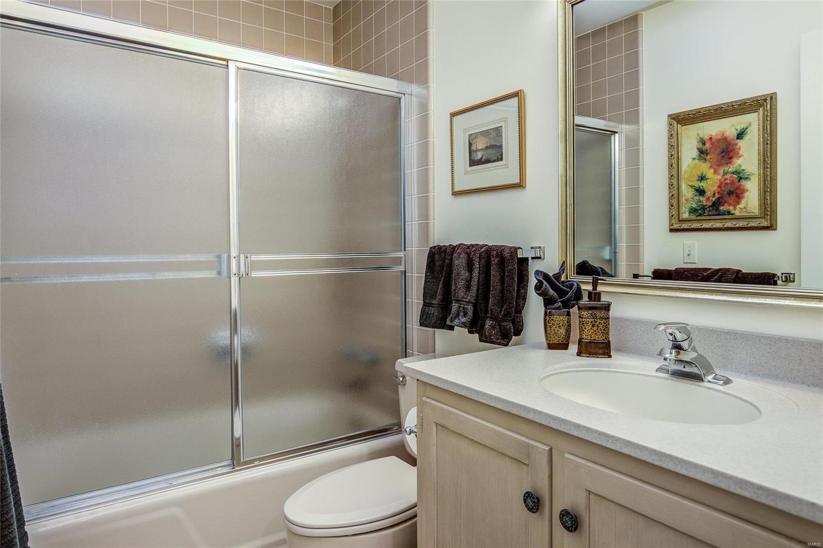 11820 Conway Road St. Louis, MO 63131 - Photo 29 of 44