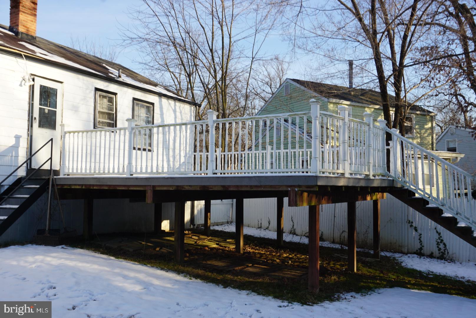 2900 Lindell Street Silver Spring, MD 20902 - Photo 2 of 6 Huge deck , Fenced in back yard