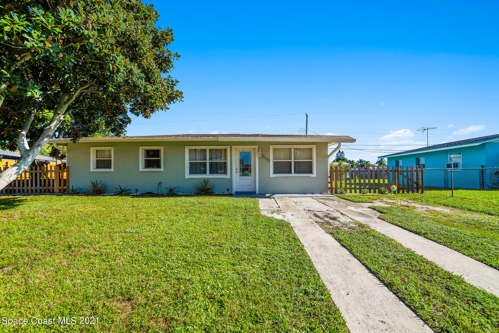 2290 Warwick Road Melbourne, FL 32935 - Photo 1 of 14 2290 Warwick Rd MLS1